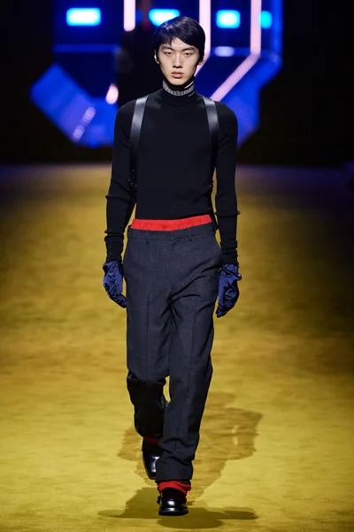 Look 39